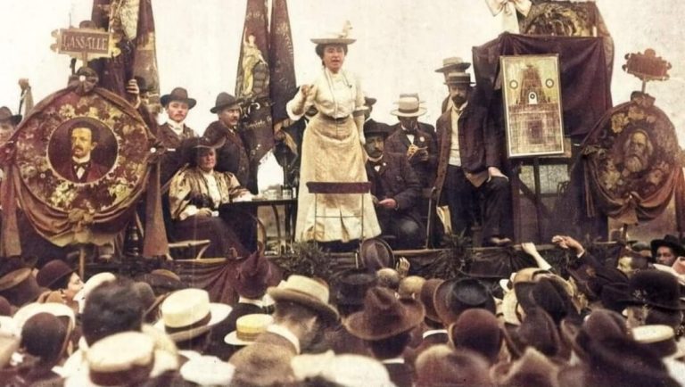 Rosa Luxemburgo y la reinvención de la politica -- Hernan Ouviña