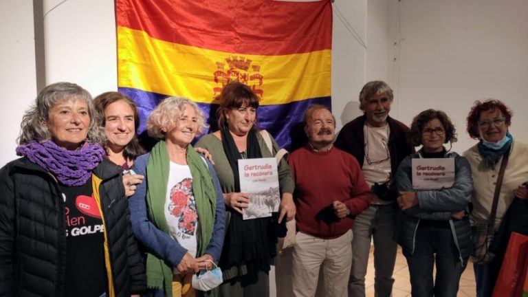 Ana Mora, alma de las recoveras -- Luis Pernía.