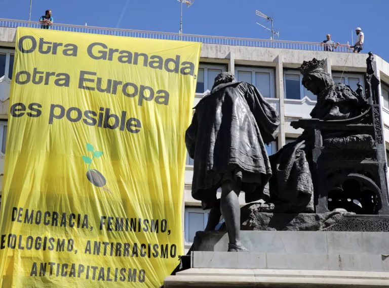 Varios cientos de personas participan en la primera marcha contra la cumbre europea en Granada