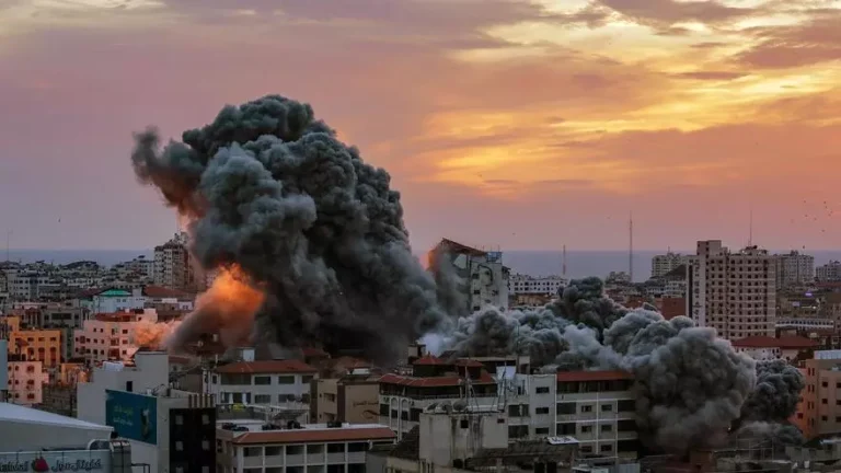 Patriarca Pizzaballa: «Bombardear Gaza no es la solución» -- Federico Piana – Ciudad del Vaticano