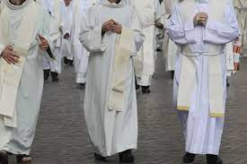 Prefecto vaticano para el Clero avisa de que muchos sacerdotes están «desanimados»: «Somos responsables de su felicidad»