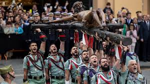 Grupos cristianos de Asturias piden a la Iglesia que no avale actos «basados en la exhibición de la fuerza militar»