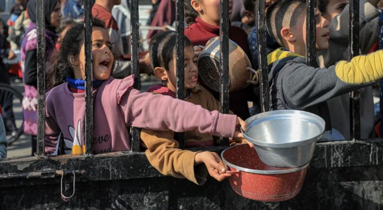 5.800 niñas y niños diagnosticados con desnutrición en Gaza durante el mes de junio -- Diario Al-Quds Libération