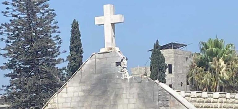Las sacerdotes y religiosas de Gaza desafían a Israel y mantienen sus complejos abiertos -- Mateo González Alonso
