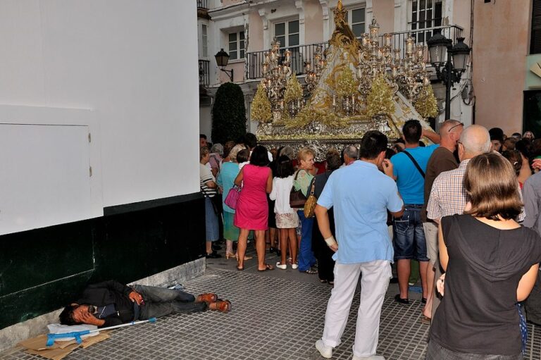 ‘El Dios en el que no creo’ -- Carmela Barrientos, Hermanita de Jesús