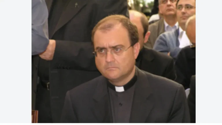 Javier Aizpún, las bombas y el Evangelio: cuando un sacerdote olvida de qué lado está Cristo -- José Carlos Enríquez Díaz